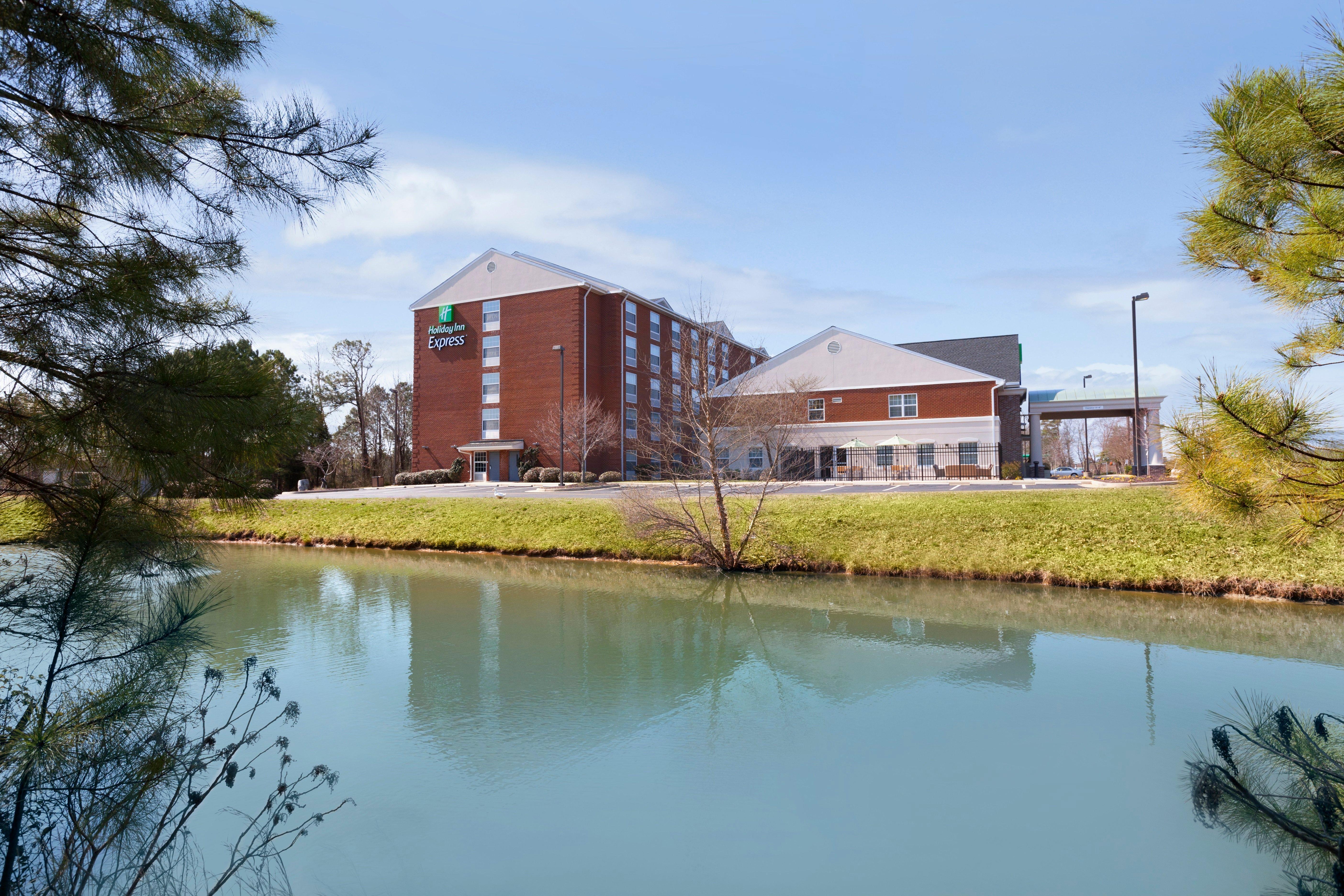 Holiday Inn Express Williamsburg North By Ihg Norge Exteriér fotografie