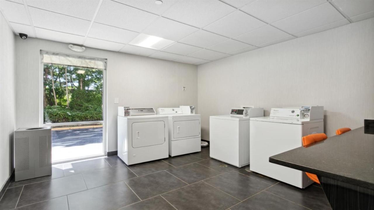 Holiday Inn Express Williamsburg North By Ihg Norge Exteriér fotografie