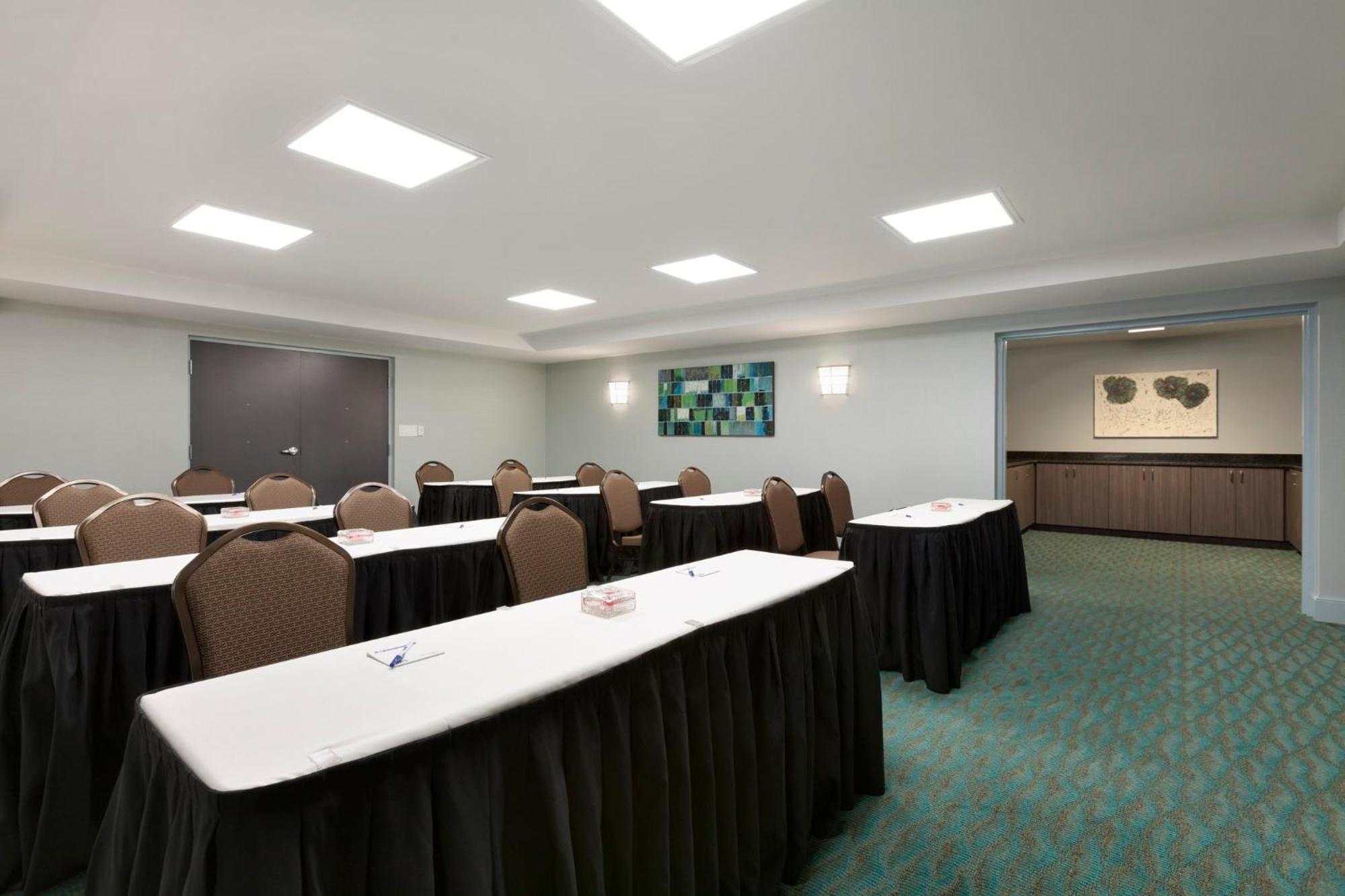 Holiday Inn Express Williamsburg North By Ihg Norge Exteriér fotografie